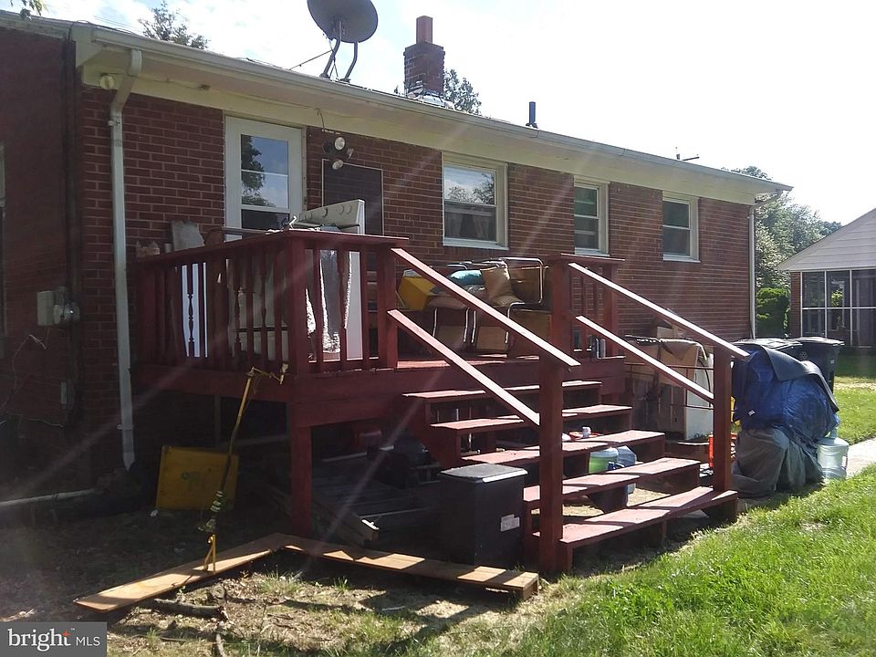 2nd image of 10701 Riverview Rd
