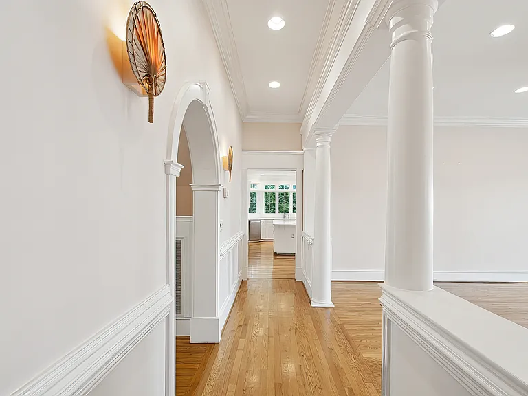 835 Bridge Point Cir — Photo 22