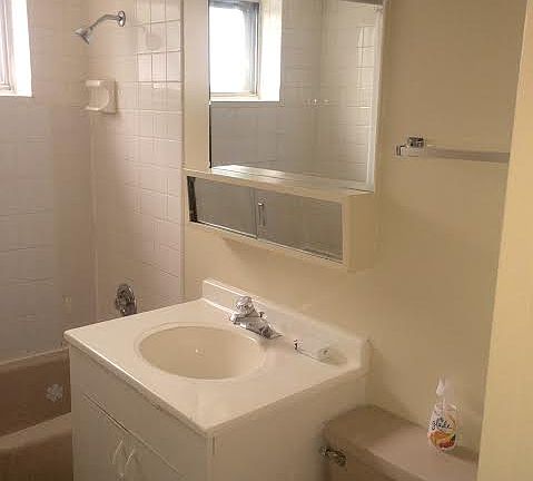 2nd image of 13512 Chatham St APT 2