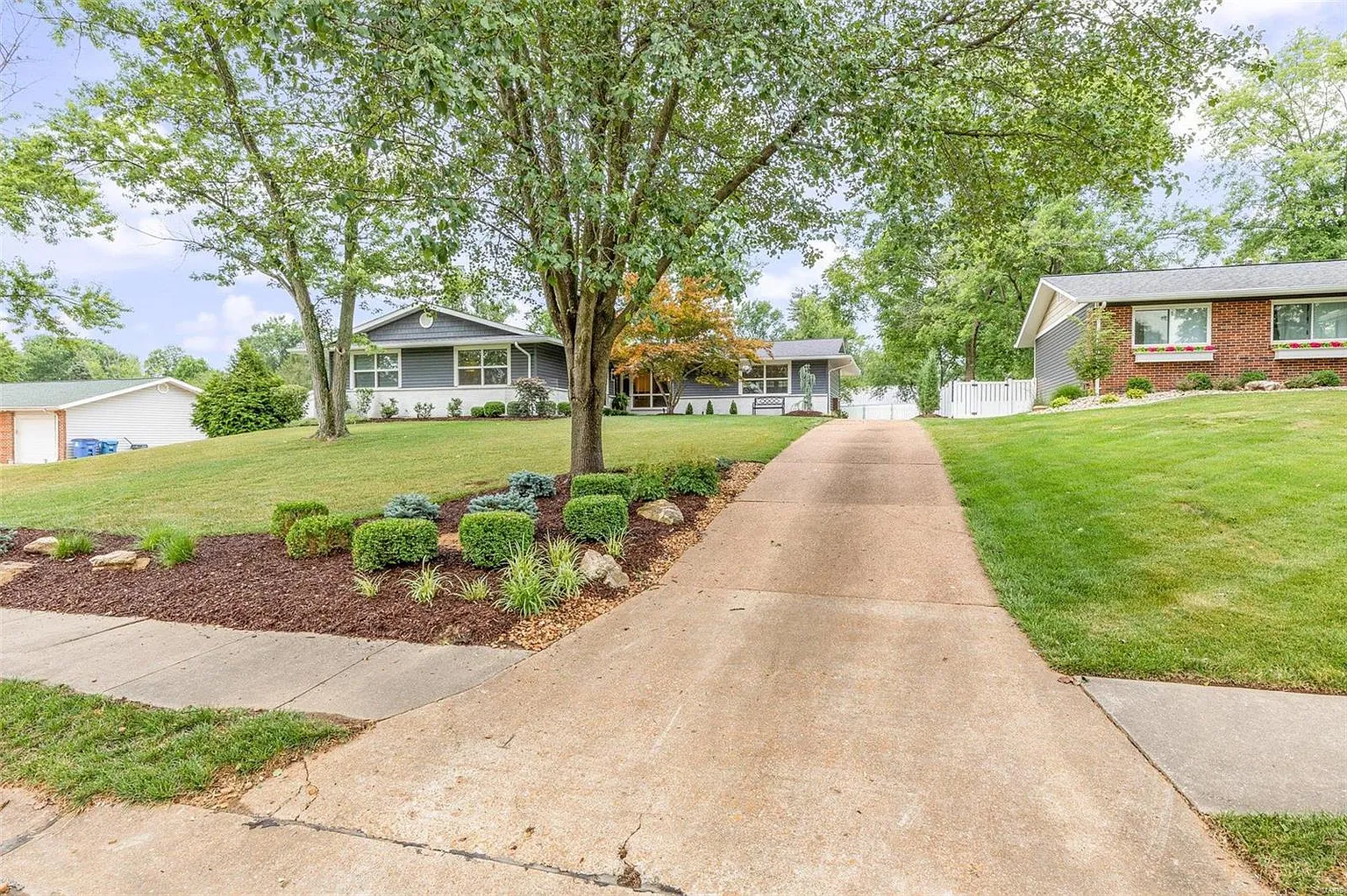 233 Saint Marys Dr photo 1