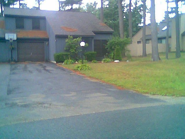 2nd image of 27 Elizabeth Ln
