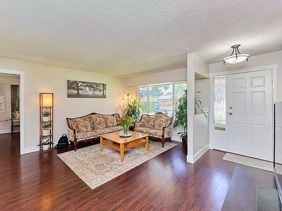 3rd image of 6086 49th Ave
