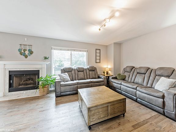 4th image of 1277 Karyn Ln