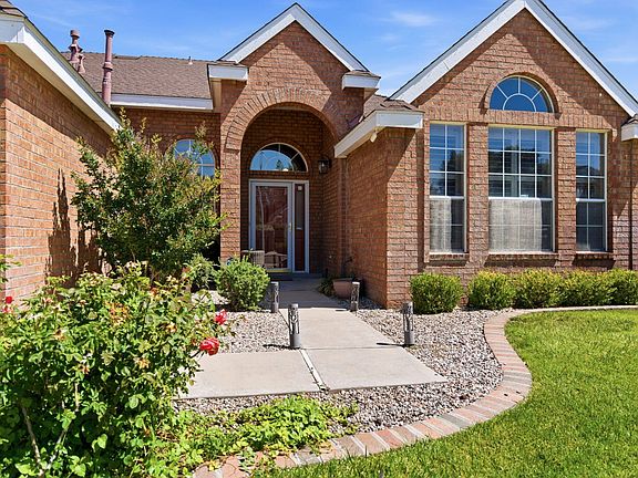 2nd image of 8515 Ashton Pl NE