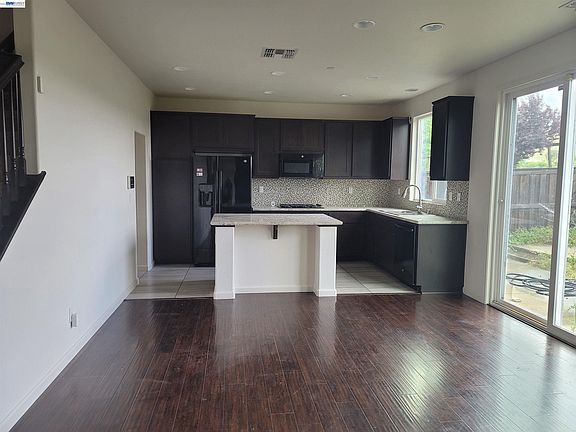 2nd image of 2746 Gracie Pl