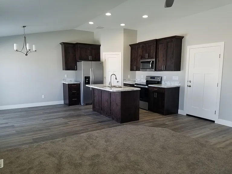 3285 E Kathaway Ln — Photo 6