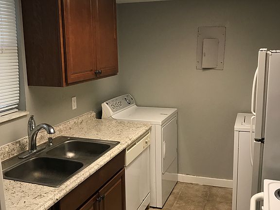 4th image of 4342 Lakeway Dr