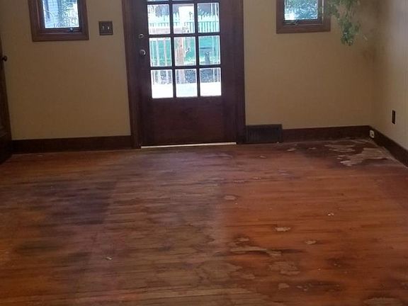 4th image of 239 Lafayette Ave