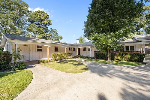 2003 Forest Hill Dr Photo 1