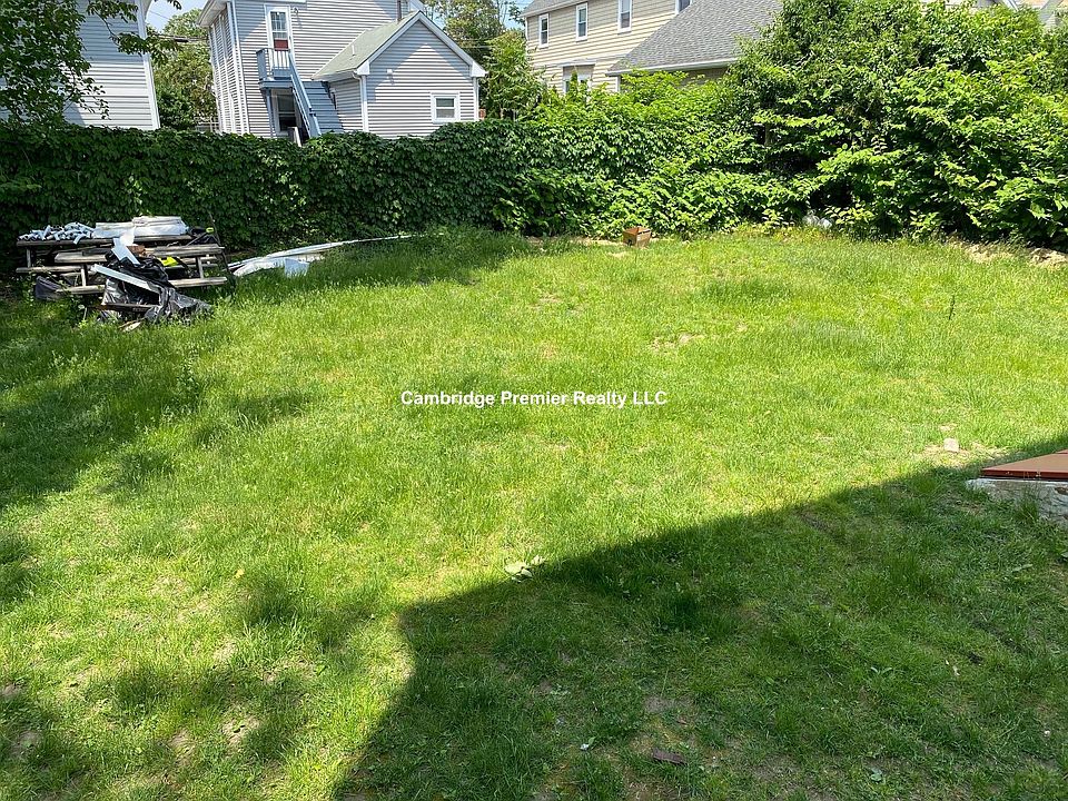 2nd image of 12 Prescott St #1