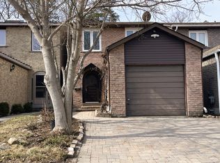 156 Borrows St, Vaughan, ON L4J 2W8