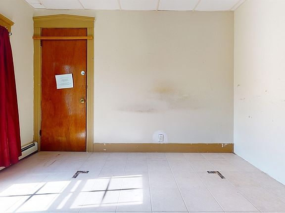 2nd image of 1022 Main St