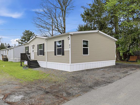 2nd image of 45 Tree Line Ln