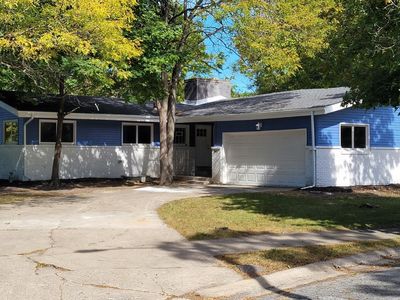 363 S Wabash St, Hobart, IN, 46342