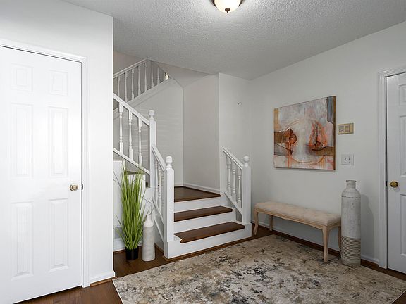 4th image of 2408 Richelieu Ln