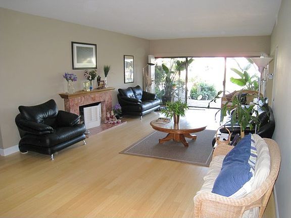 3rd image of 3823 Charthouse Cir