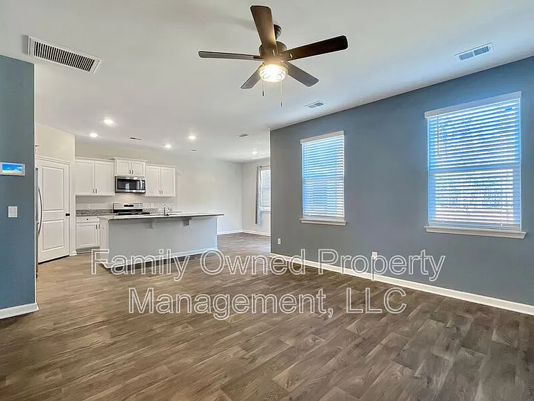 146 Sweet Cherry Ln — Photo 5
