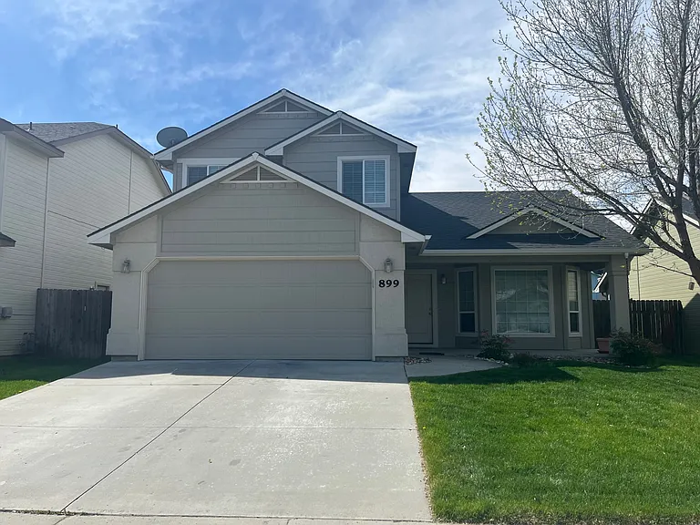 899 W Ashby Dr — Photo 1
