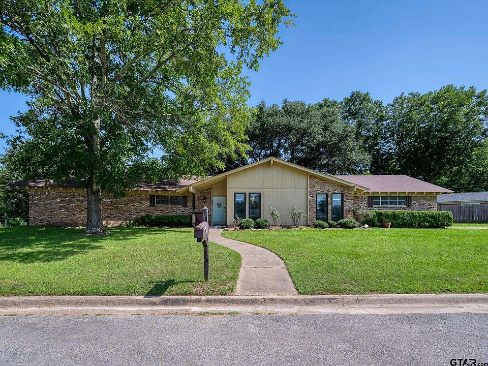 1st image of 502 W Patricia Dr