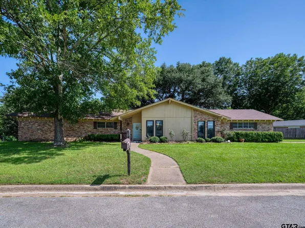 502 W Patricia Dr, Overton, TX 75684