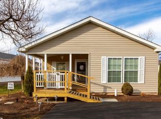 303 Carver Ln, Royersford, PA 19468