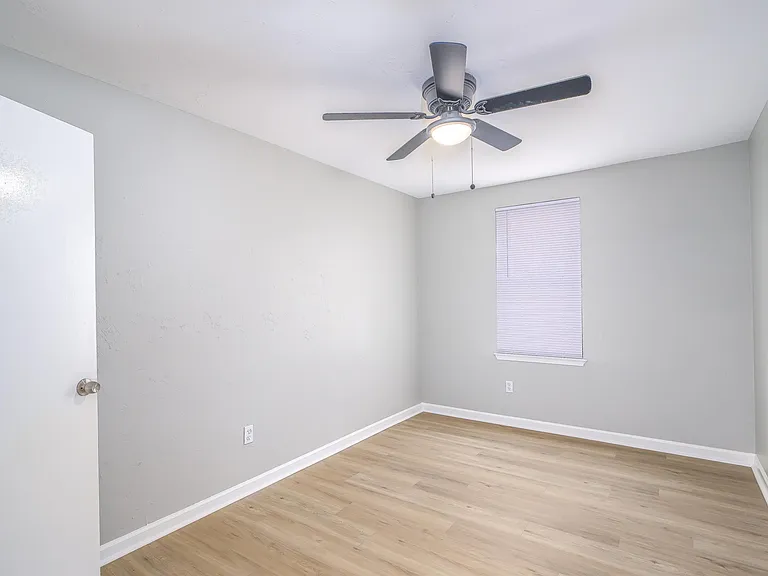 1533 S Bronough St — Photo 7