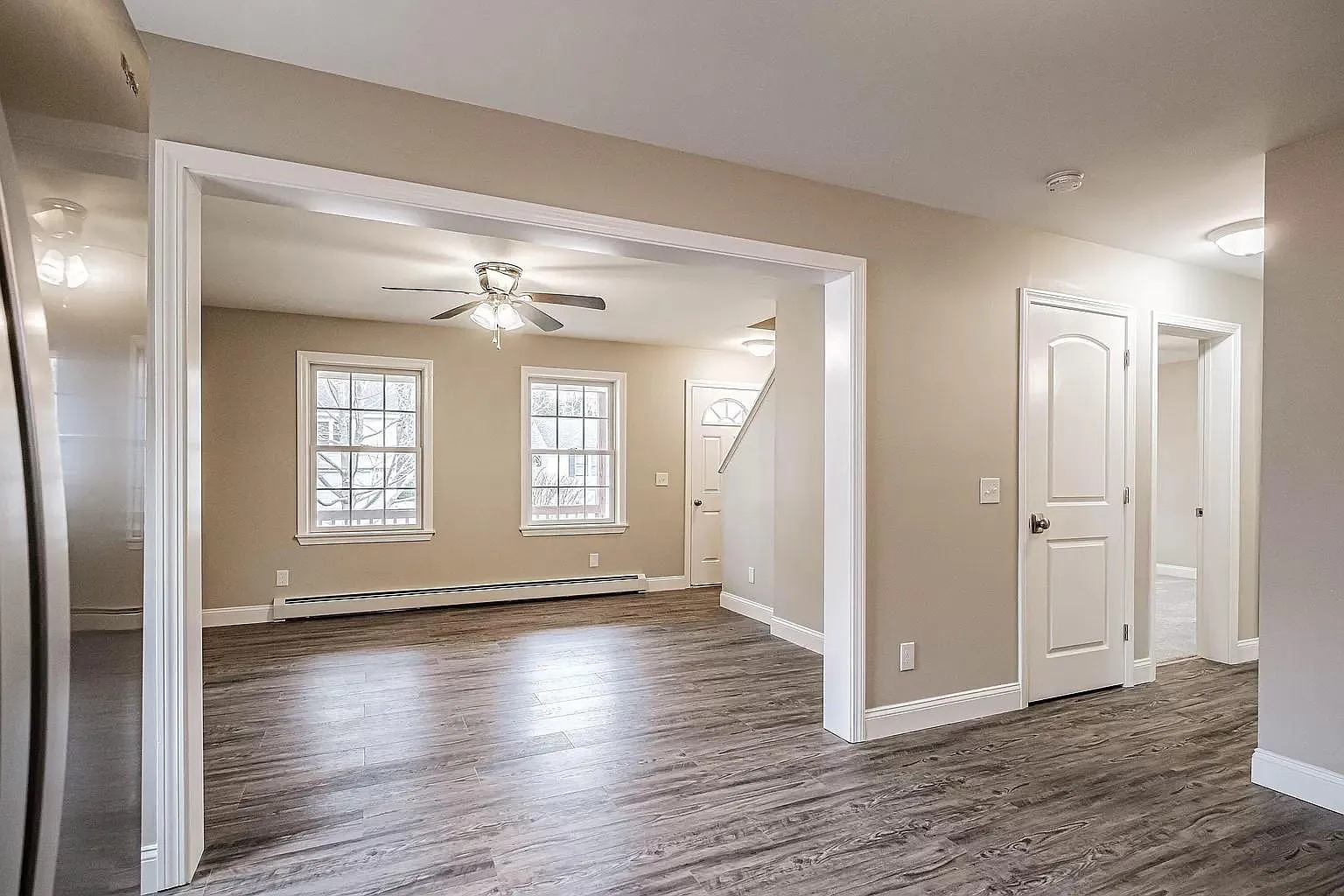 3 bed, 1400 sqft, $2,900 — Photo 3