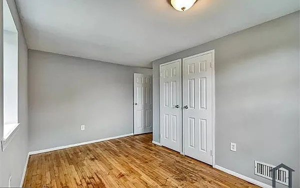 710 Kingston Rd — Photo 11