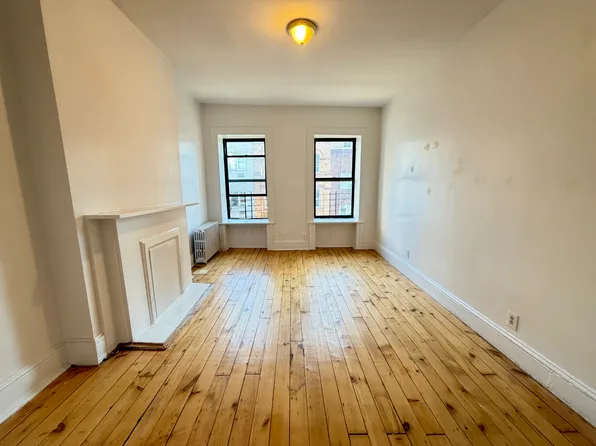 424 East 83rd Street image 1 of 5