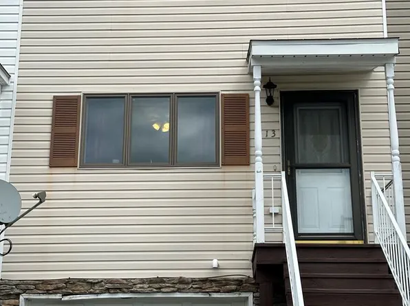 613 Meade St #D, Portage, PA 15946
