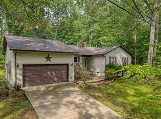 121 Juniper Dr, Crossville, TN 38558