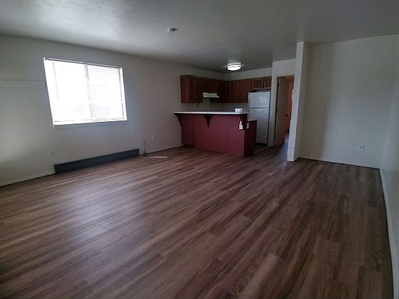 3rd image of 513 W Geneseo St APT 1