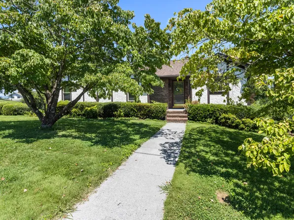 8101 Gladys Ln, Chattanooga, TN 37421