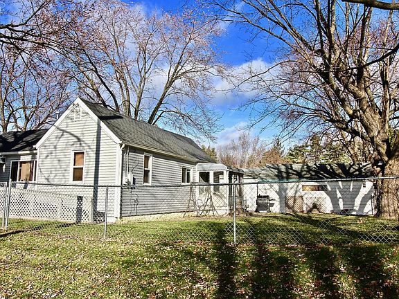 2nd image of 2239 E Boatfield Ave