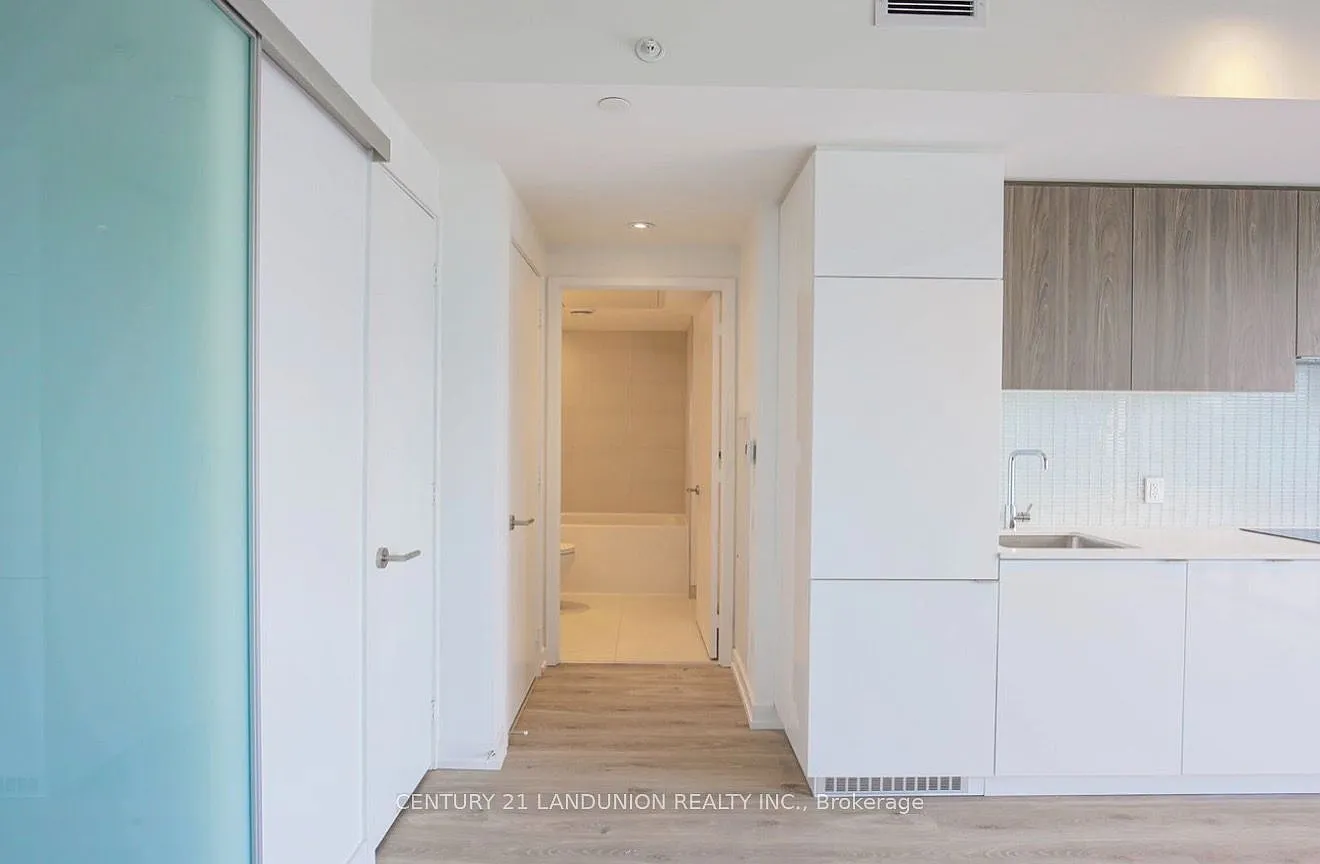 2 bed, $2,300 — Photo 4
