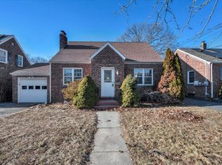 37 Chew St, West Haven, CT 06516