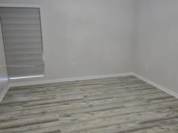 4721 NW 7th St APT 304-12, Miami, FL 33126