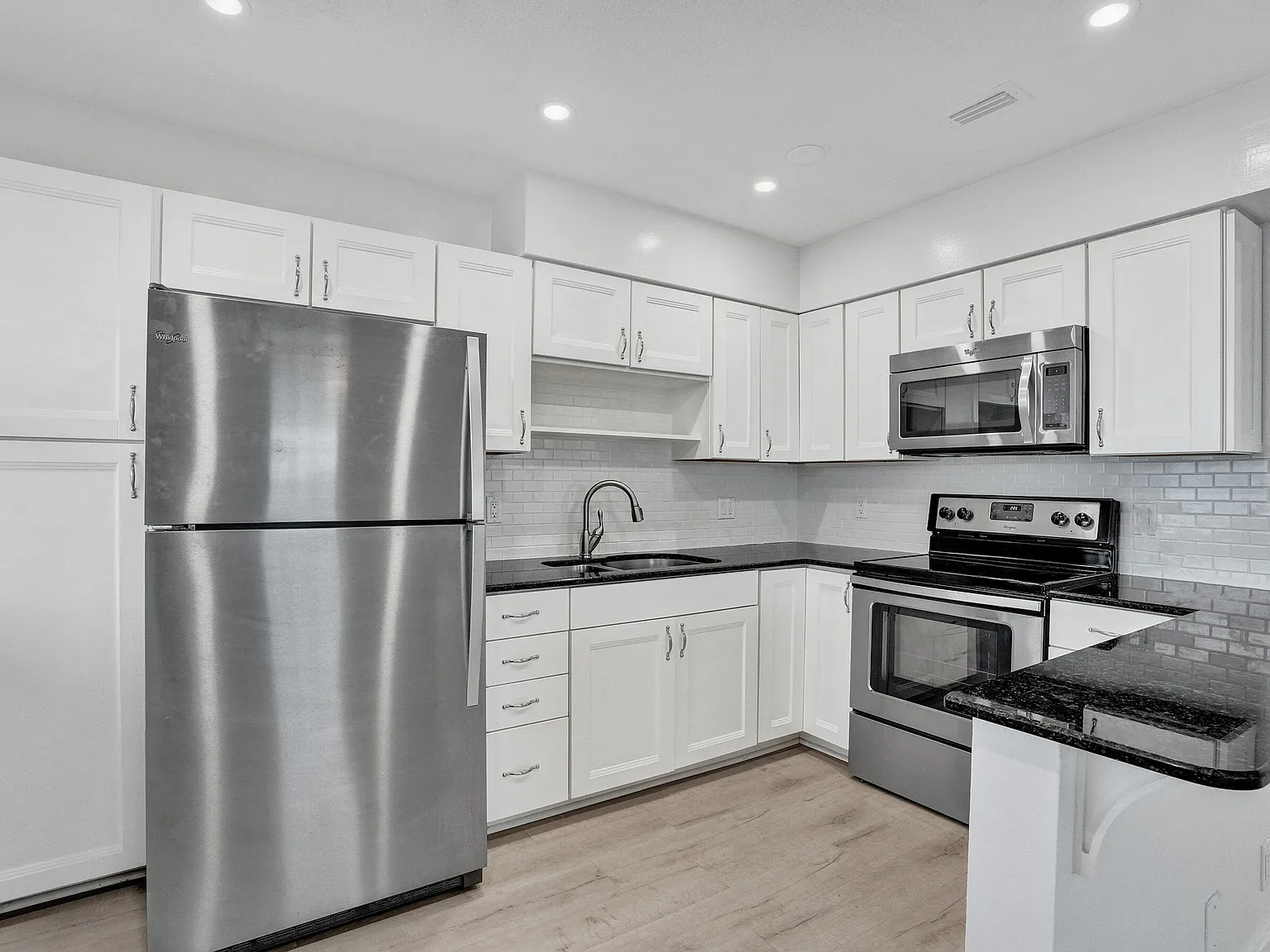 1 bed, 1.0 bath, 600 sqft, $2,000 — Photo 4