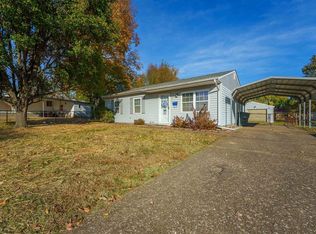 909 Carter Rd, Owensboro, KY 42301