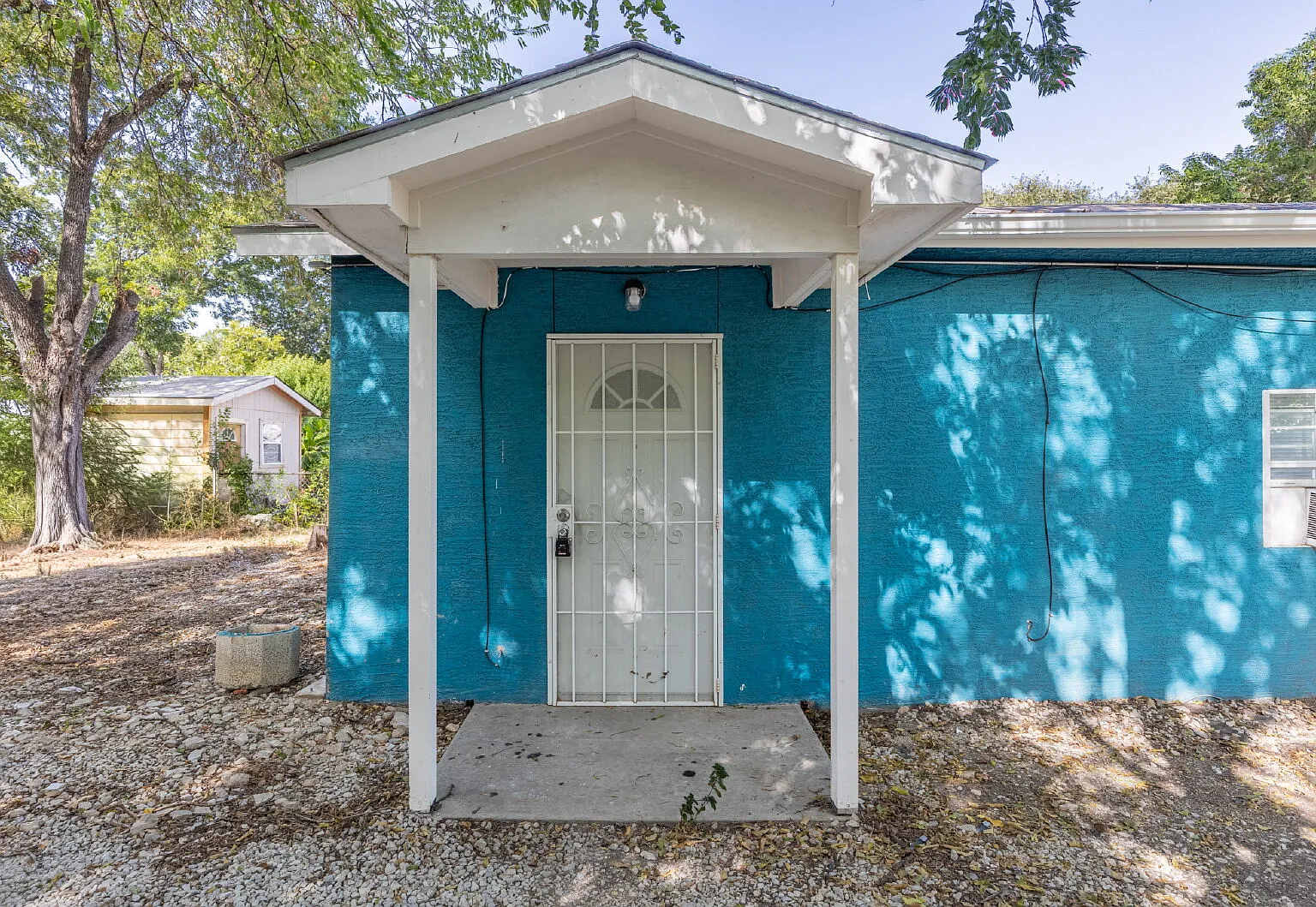 2 bed, 1.0 bath, 936 sqft, $1,000 — Photo 4