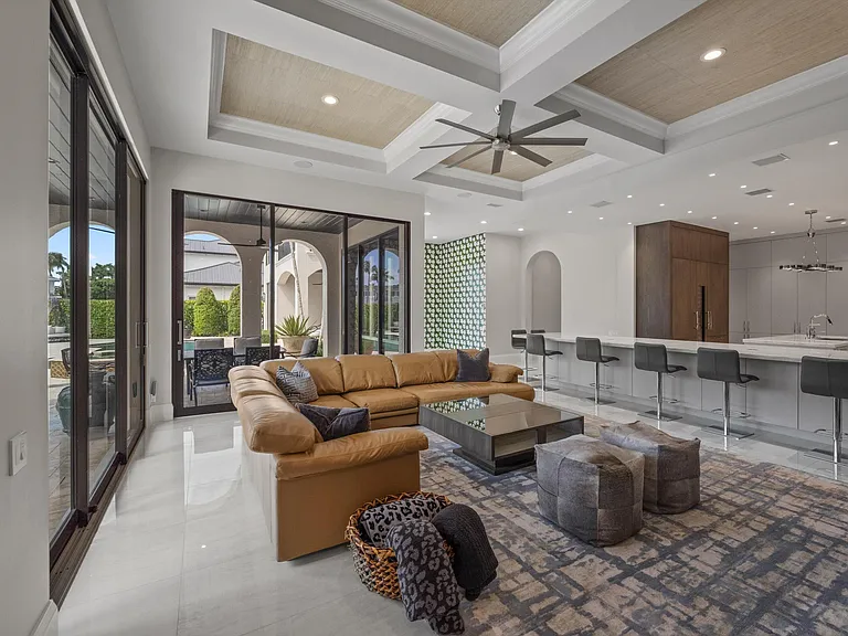 7474 NE Bay Cove Ct — Photo 49