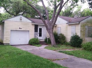 1812 Magnolia Dr, La Marque, TX 77568