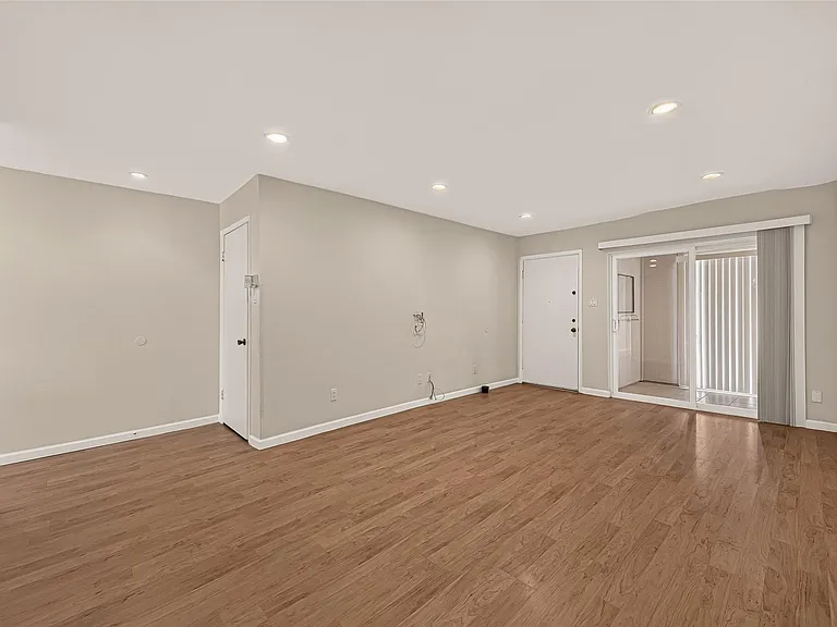 12633 Memorial Dr #130 — Photo 15