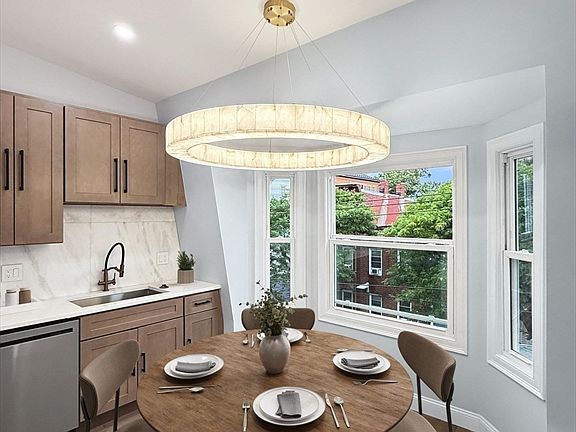 3rd image of 89 Trenton St APT 3