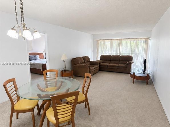 240 Lakeview Dr APT 212