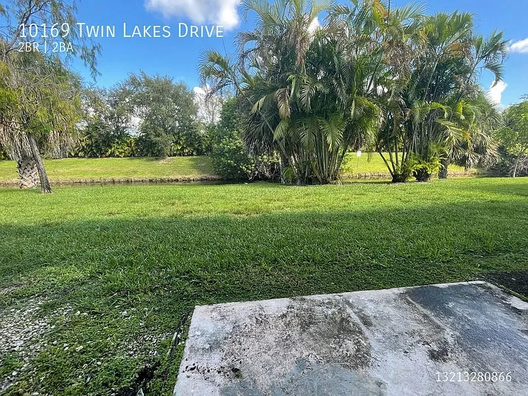 10169 Twin Lakes Dr — Photo 12