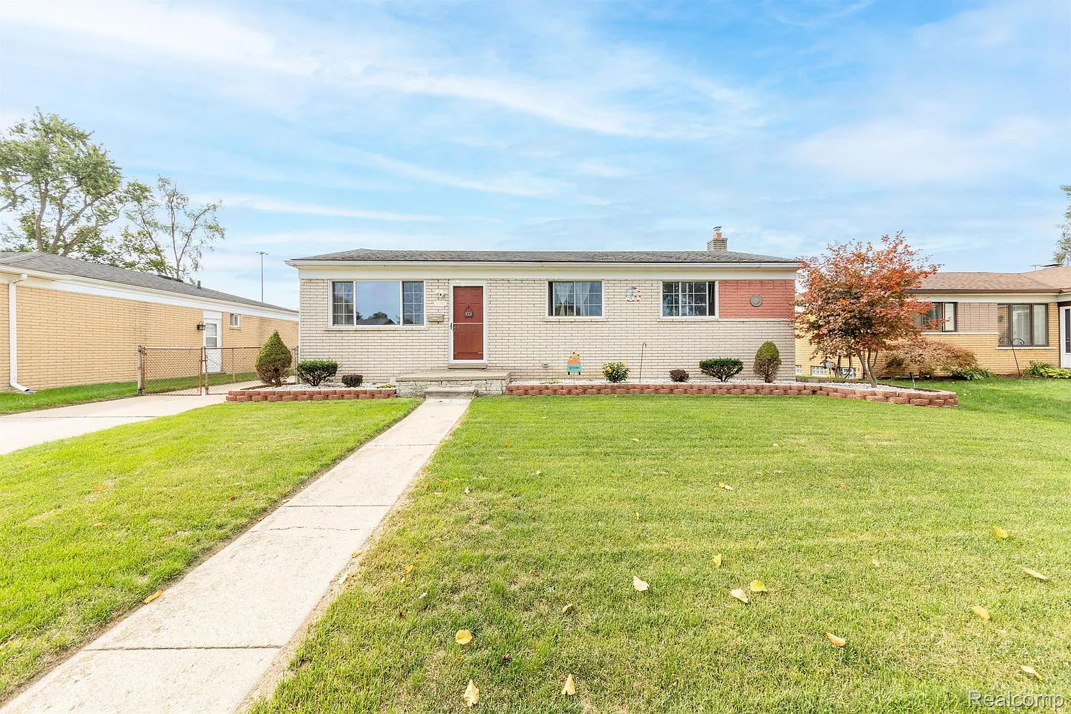 38757 Summers St photo 1