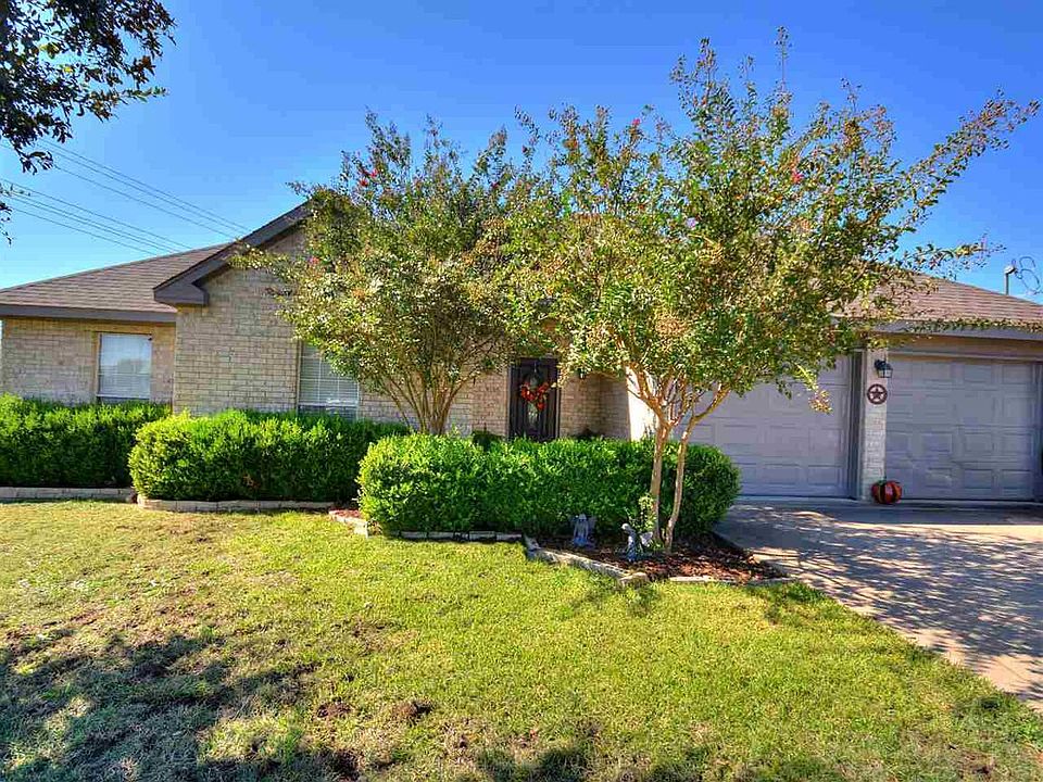 1st image of 300 Bridget Dr