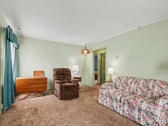 4th image of 2109 Elwood Ave