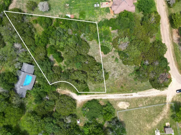 464 Brookhaven Dr, Woodway, TX 76712